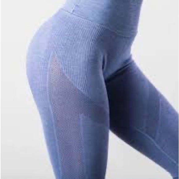 Alphalete Aero Leggings - Picture 1 of 3